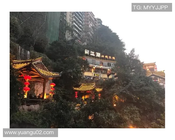 成都与重庆足球队的赛后复盘分析及战术意识探讨 成都与重庆足球队的赛后复盘分析及战术意识探讨