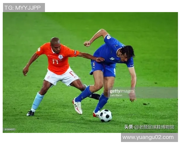 足球明星罚站视频高清揭秘球场背后的故事与情感瞬间