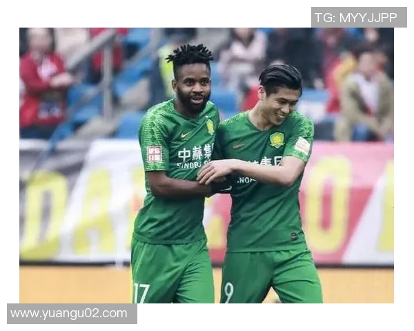 重庆足球队以55分领跑杯赛积分榜展现强劲实力和夺冠希望 重庆足球队以55分领跑杯赛积分榜展现强劲实力和夺冠希望